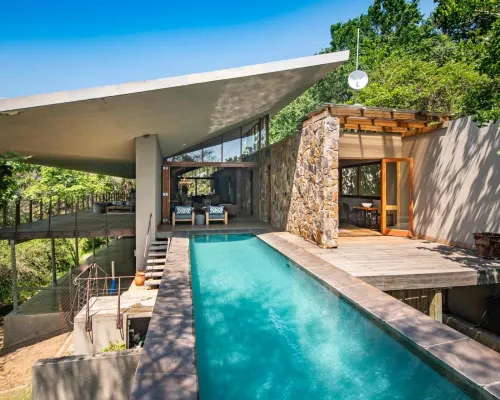Summerfields Rose Retreat and Spa Hotels in Ehlanzeni