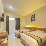 Riverstone Hotel & Cottage Hotels in Batu