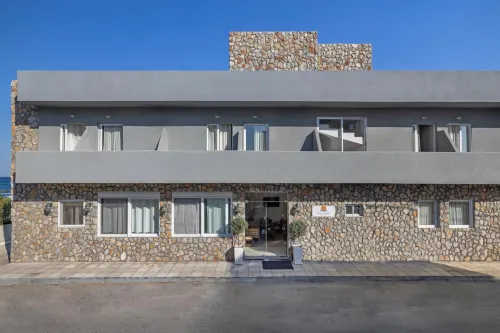 Silver Beach Hotel - Pet friendly