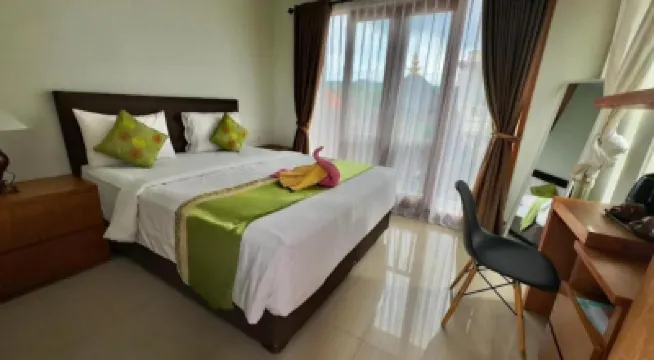 Green Palace Homestay Hôtels à proximité de : Port de Sampalan