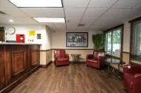 Super 8 by Wyndham Brooklyn Center/Mpls Hotels in Fridley