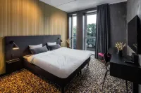 Peak 12 Hotel Hotels in 