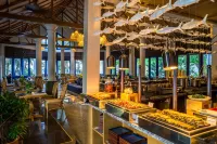 L'Azure Resort and Spa - breakfast