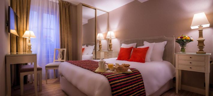 Champerret Heliopolis Hotels in Париж