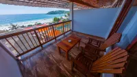 One World Mirissa Hotels in Mirissa