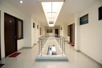 RedDoorz Plus Syariah Near Cirebon Super Block Mall 2 Hotels in Kesambi