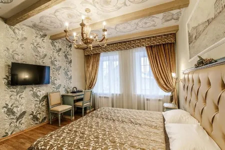 Арт-отель Александровский Отели рядом с достопримечательностью «Музей Уникальных Кукол и Игрушек»