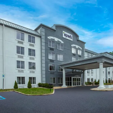 Spark by Hilton Walker Grand Rapids North Отели в г. Уолкер
