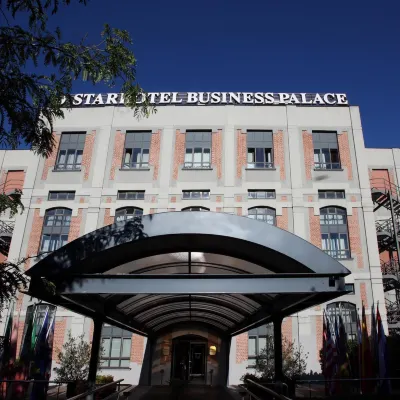 Starhotels Business Palace Hotels near Lodi T.I.B.B. Station