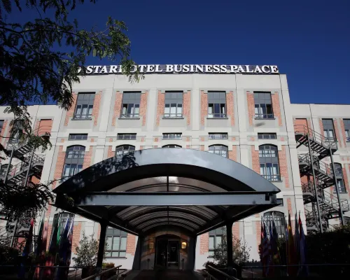 Starhotels Business Palace Hotels near San Donato Station