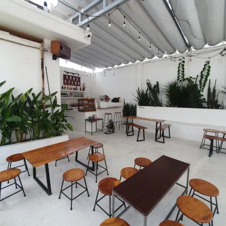Hero Hostel & Billiards