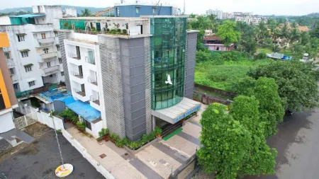 The Seven Hotel Отели рядом с достопримечательностью «Athal»