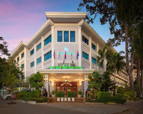 โรงแรมอังกอร์ ฮอลิเดย์ โรงแรมใกล้พระราชวัง กัมพูชา