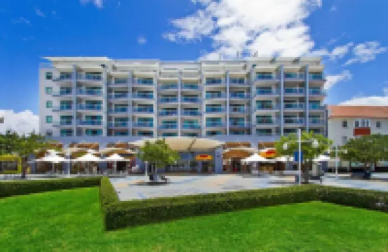 湖口海濱盛橡套房酒店