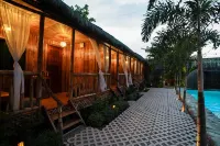 Marika Resort - Beach