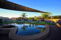 Belltower Motor Inn - Pools