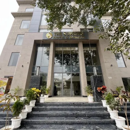 The Supreme Hotel and Banquet
