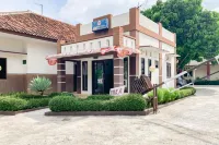 RedDoorz at Hotel Mutiara Kuningan - 2-Star