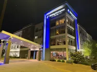 Holiday Inn Express Bettendorf - Davenport NE by IHG