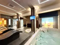 Ramada by Wyndham Plovdiv Trimontium - Hot Tub
