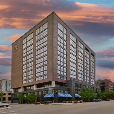 Hyatt House Chicago West Loop Hotels near Congress Theater