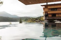 Alpenhotel Kitzbühel am Schwarzsee - 4 Sterne Superior - Pools