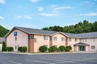 Baymont Inn & Suites by Wyndham Swanton/Toledo Airport Hotels in Monclova Township