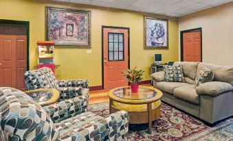 Days Inn by Wyndham Louisville Airport Fair and Expo Center