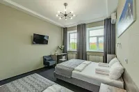 Berison Hudyakova Hotel - ที่มีที่จอดรถ