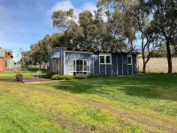 Coragulac House Cottages Hotels in Colac