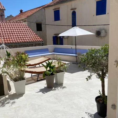 Villa de Blue-Rooftop Pool & Jacuzzi