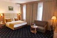 Central City Hotel (Централ Сити Отель) Отели в г. 