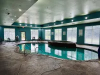 Holiday Inn Express & Suites MANSFIELD by IHG - Hot Tub