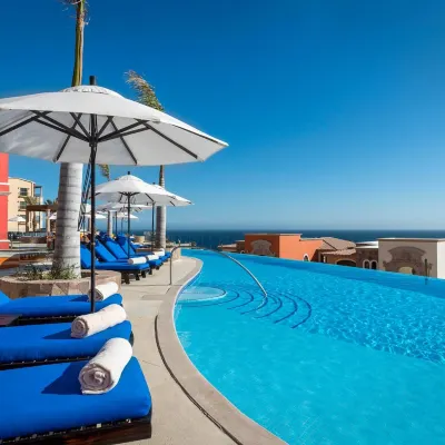 The Residences at Hacienda Encantada โรงแรมใกล้หาด Barco Varado Beach