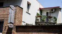 Hotel New Metekhi - parking