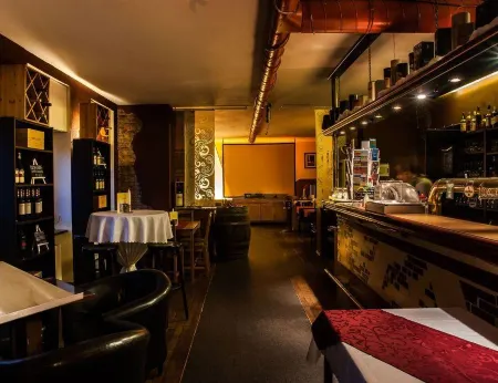 Pension Freiraum Guesthouse Berlin Отели рядом с достопримечательностью «World Time Clock»