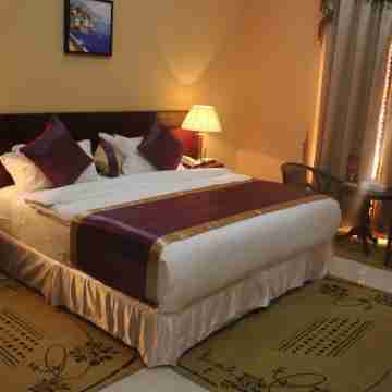 Royal Gardens Hotel Rooms