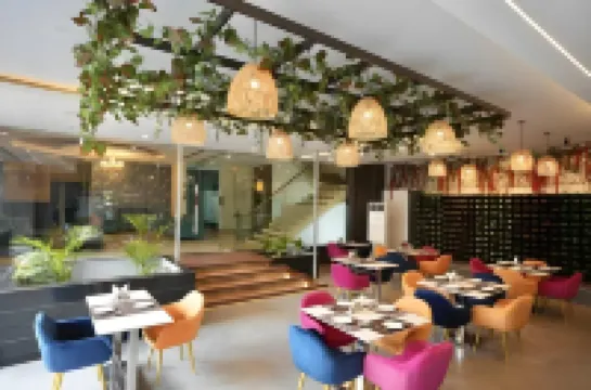 Hotel Windsor Heights ( All Rooms with Air Purifier)