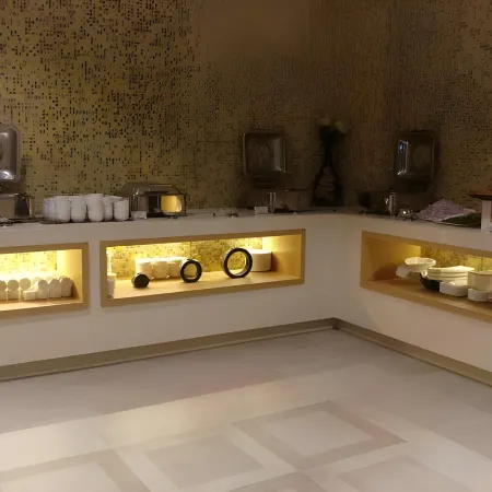 Click Hotel, Junagadh