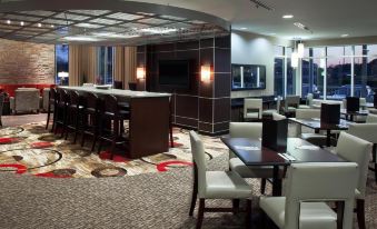 DoubleTree by Hilton Savannah Airport