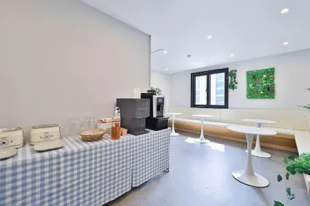 Gongdam Stay Hotel Ulsan Samsan Отели рядом со станцией Taehwagang Station