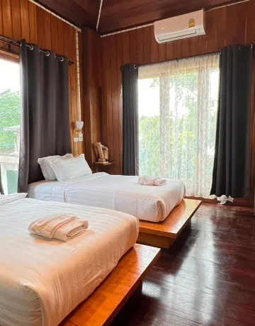 เตียงแฝด ห้องพร้อมเครื่องปรับอากาศ