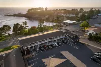 Travelodge by Wyndham Depoe Bay - parking