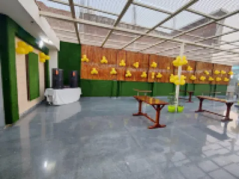 Hotel Vrindavan Palace Hotels in Aligarh