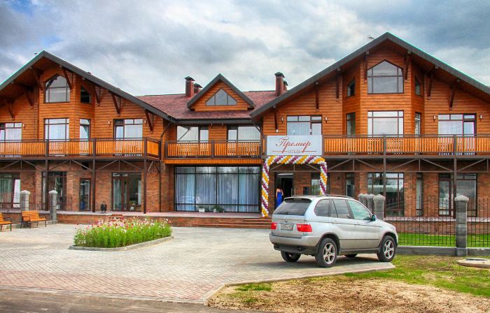 Premier Hotel