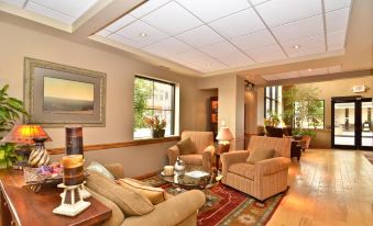 Best Western Plus Clocktower Inn