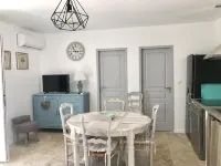 Les Mazets & Spa Duzès Hotels in Arpaillargues-et-Aureillac