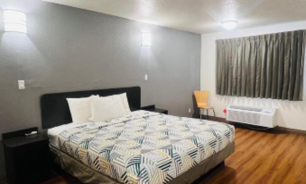 Motel 6 Brinkley, AR