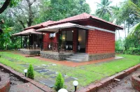 Red Roof Farmhouse  호텔