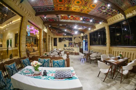 Shaxzoda Elite Hotel Отели рядом с достопримечательностью «Медресе "Шердор"»